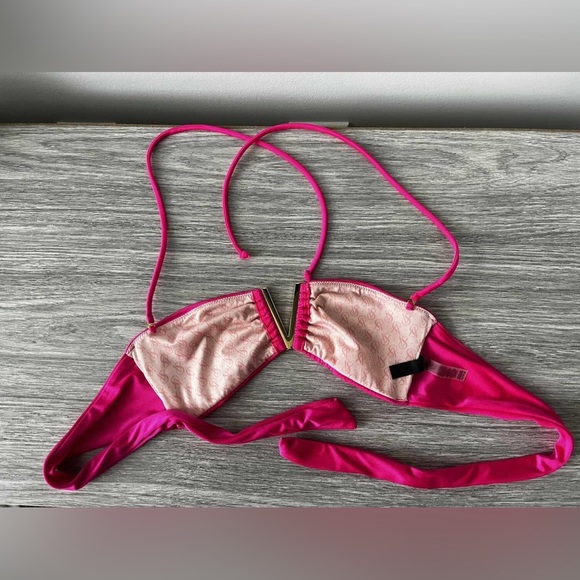 ❌SOLD❌ Victoria’s Secret bikini top - Picture 2 of 2